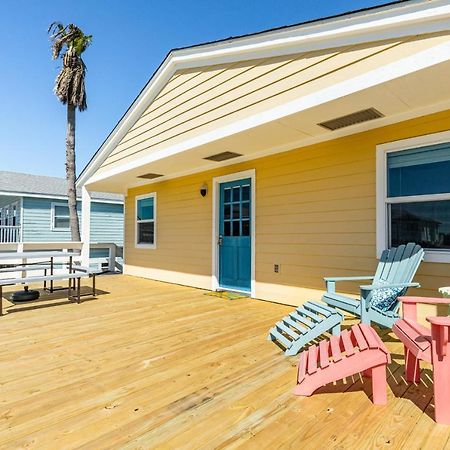Sunny Daze Walk To Beach 2 Decks Pet Friendly Has A Mini Bar Galveston Exterior photo