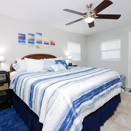 Sunny Daze Walk To Beach 2 Decks Pet Friendly Has A Mini Bar Galveston Exterior photo