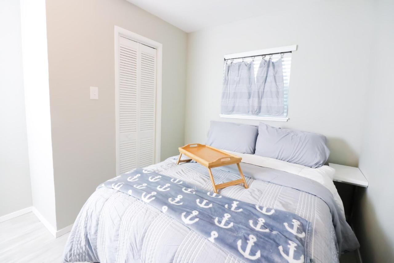 Sunny Daze Walk To Beach 2 Decks Pet Friendly Has A Mini Bar Galveston Exterior photo