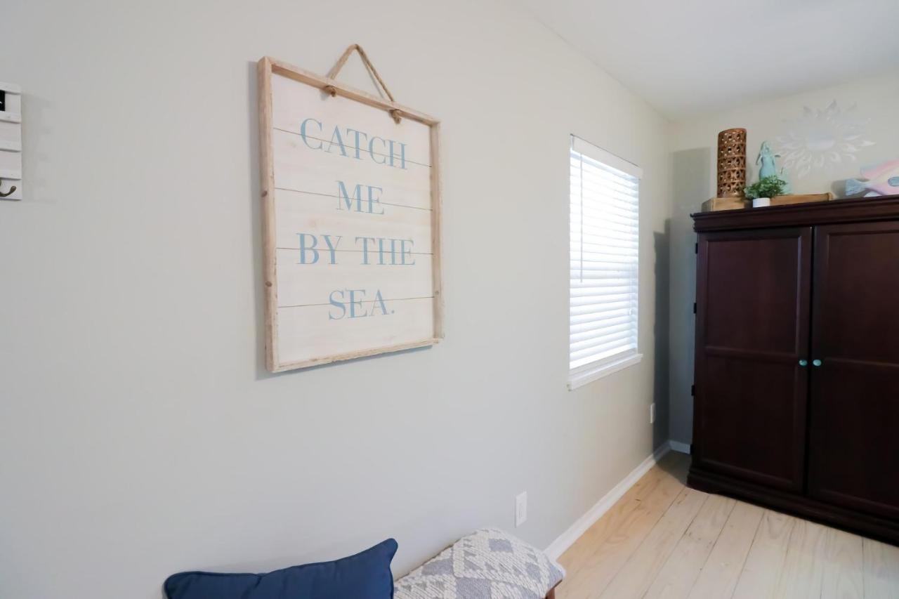 Sunny Daze Walk To Beach 2 Decks Pet Friendly Has A Mini Bar Galveston Exterior photo