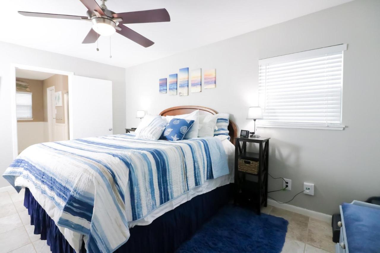 Sunny Daze Walk To Beach 2 Decks Pet Friendly Has A Mini Bar Galveston Exterior photo