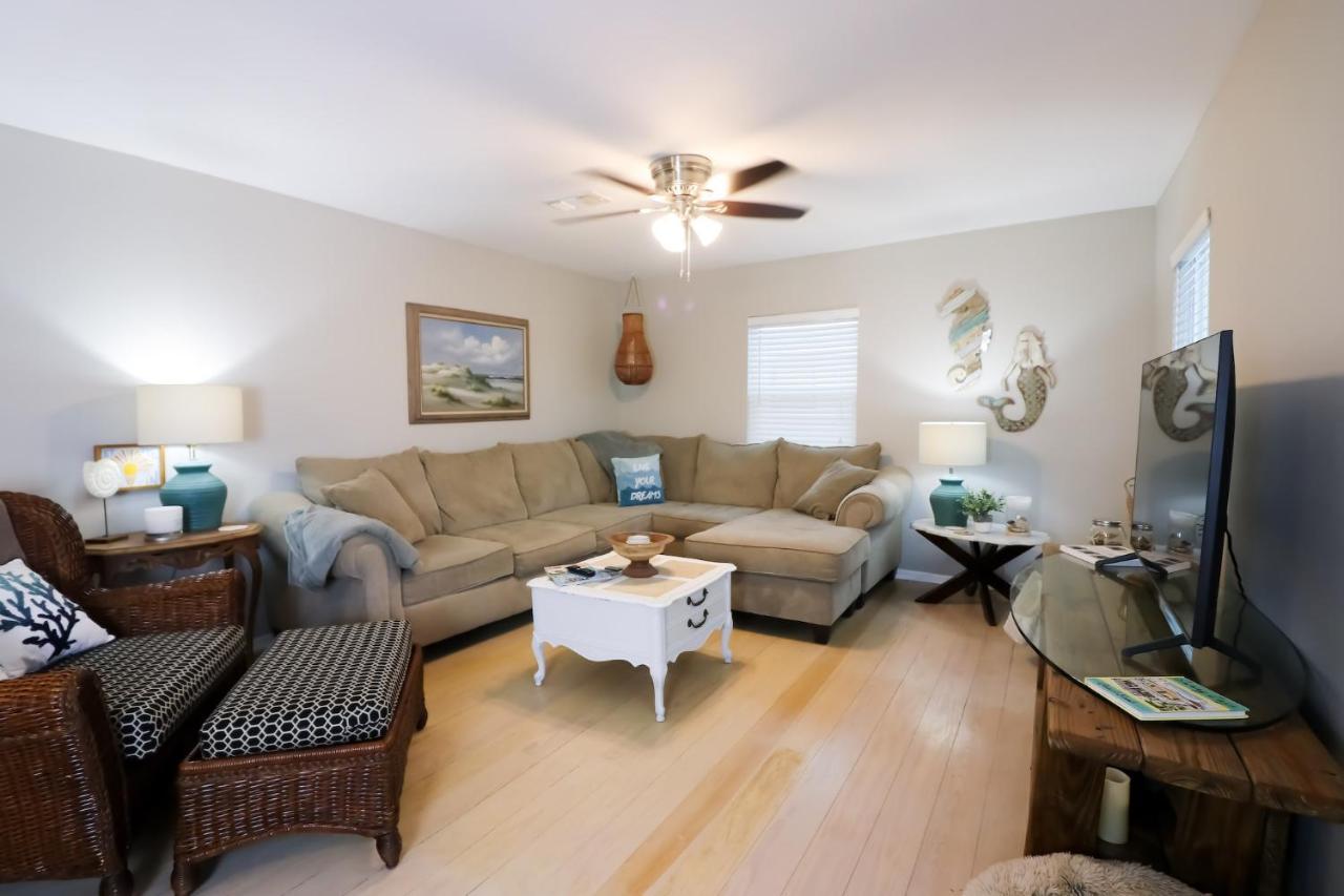 Sunny Daze Walk To Beach 2 Decks Pet Friendly Has A Mini Bar Galveston Exterior photo