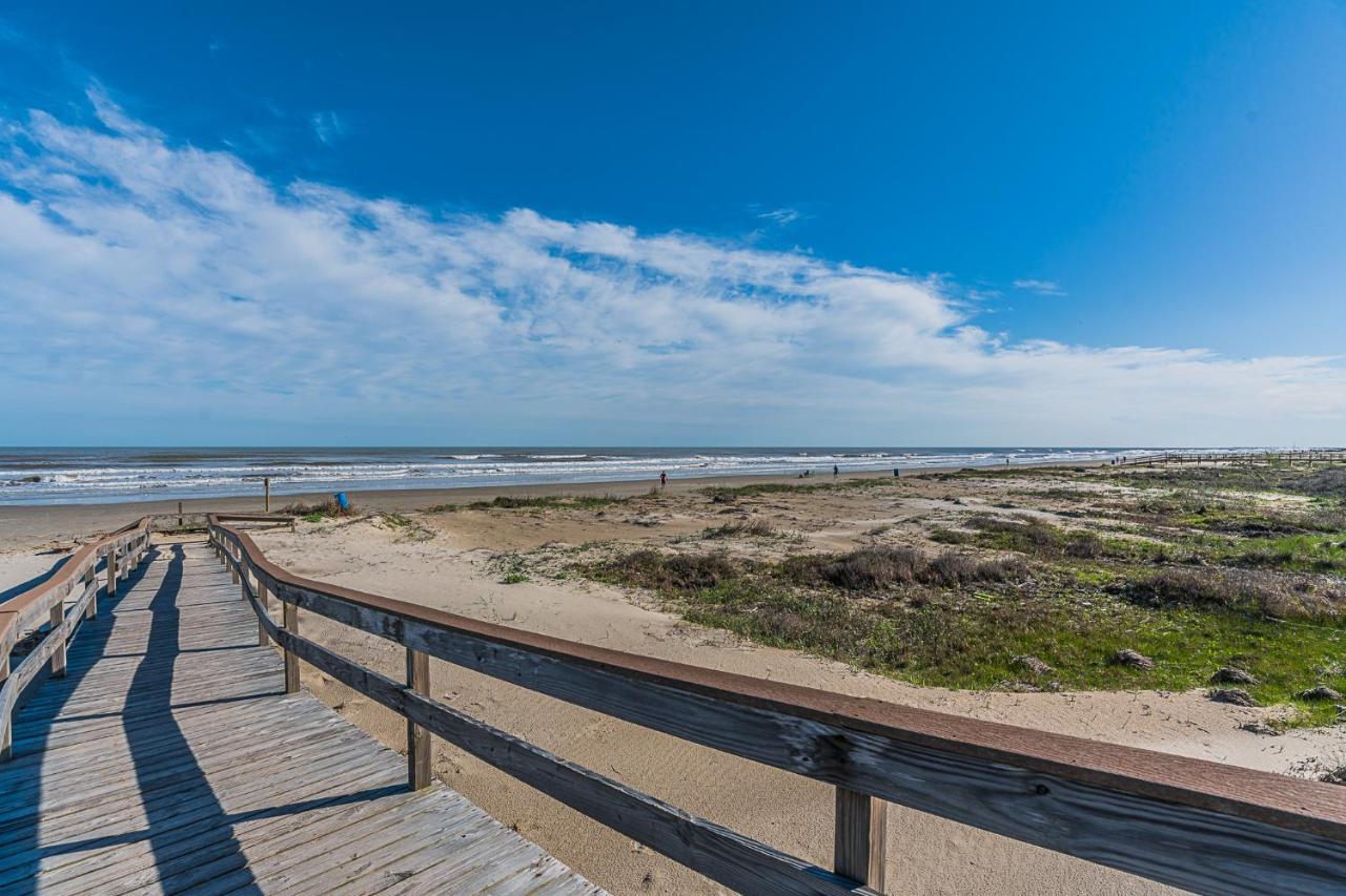 Sunny Daze Walk To Beach 2 Decks Pet Friendly Has A Mini Bar Galveston Exterior photo