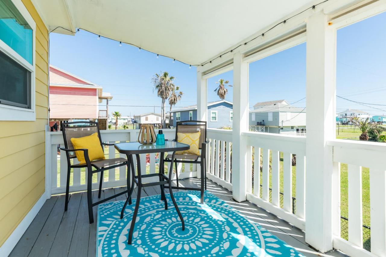 Sunny Daze Walk To Beach 2 Decks Pet Friendly Has A Mini Bar Galveston Exterior photo