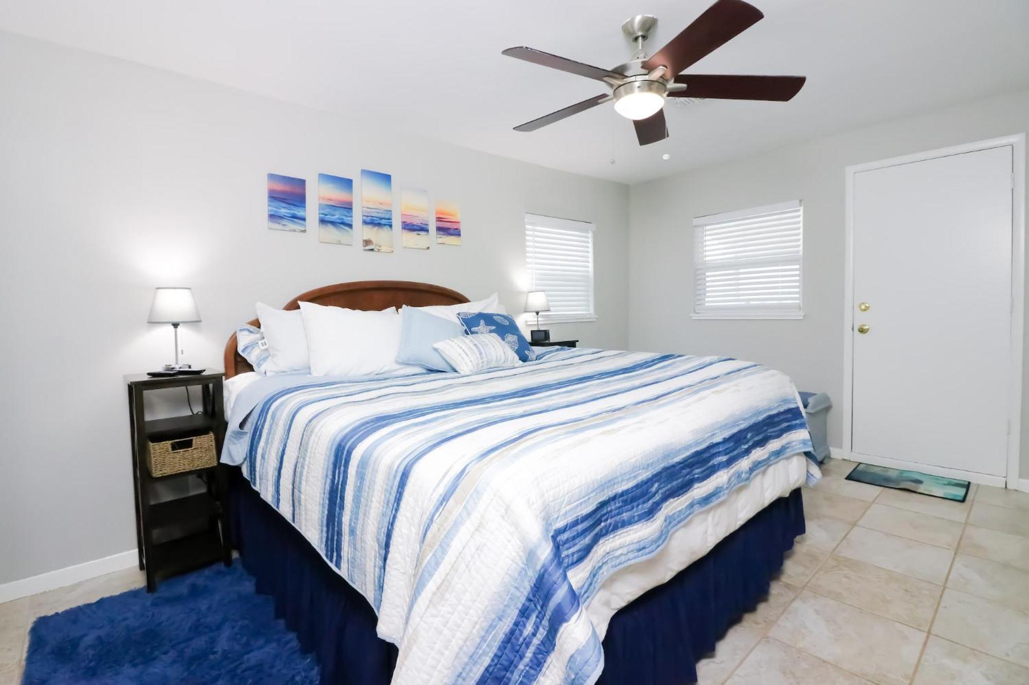 Sunny Daze Walk To Beach 2 Decks Pet Friendly Has A Mini Bar Galveston Exterior photo